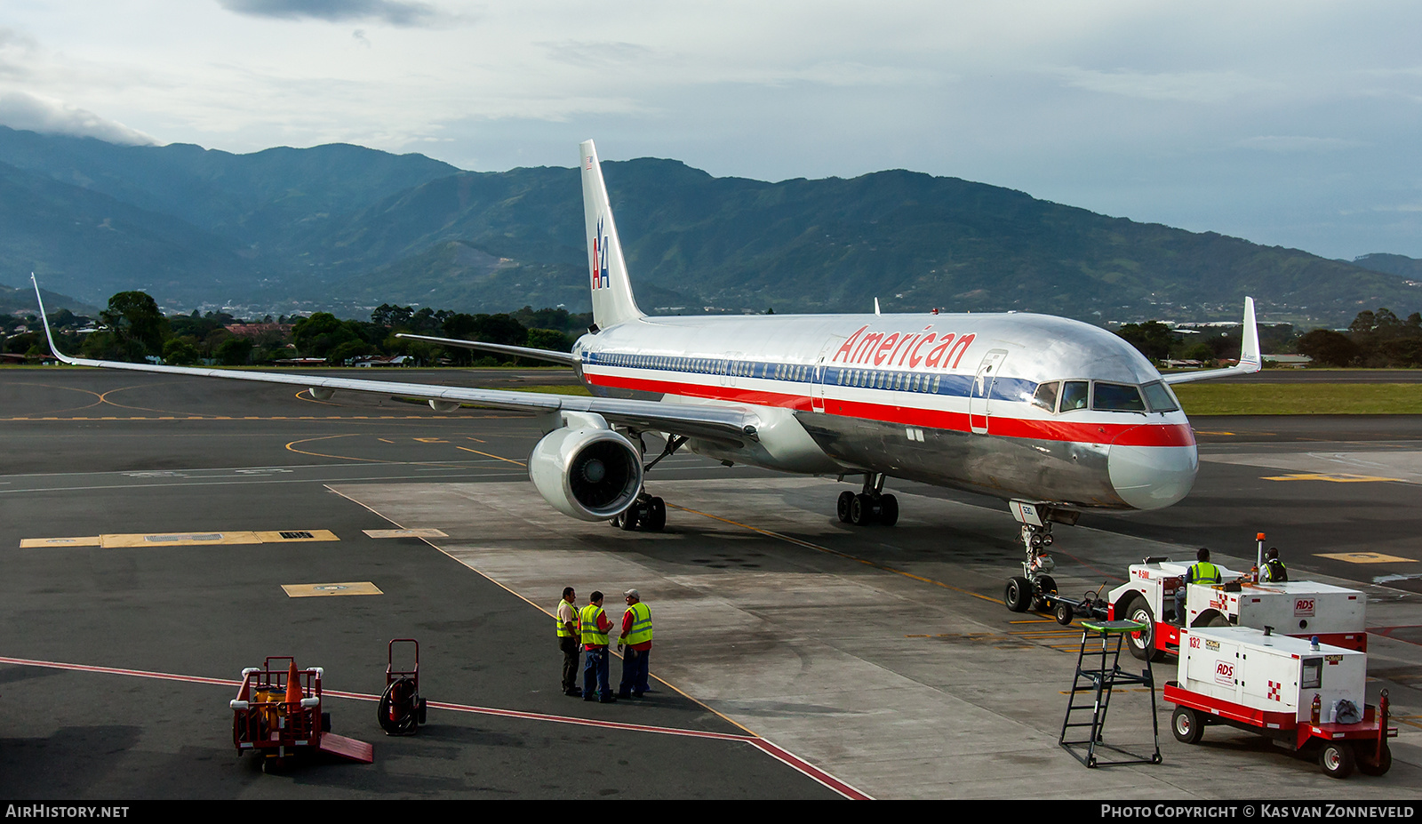 Aircraft Photo of N630AA | Boeing 757-223 | American Airlines | AirHistory.net #319861