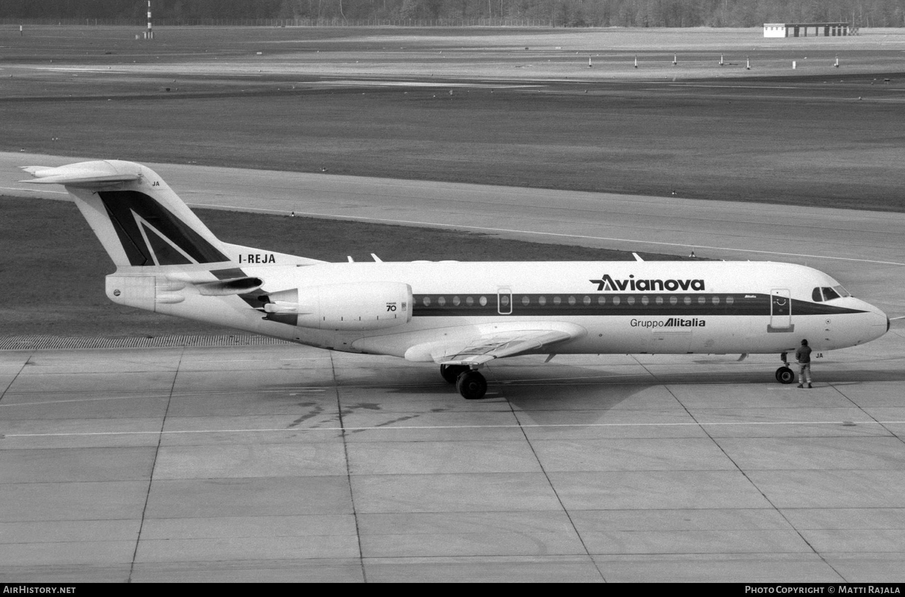 Aircraft Photo of I-REJA | Fokker 70 (F28-0070) | Avianova | AirHistory.net #319913