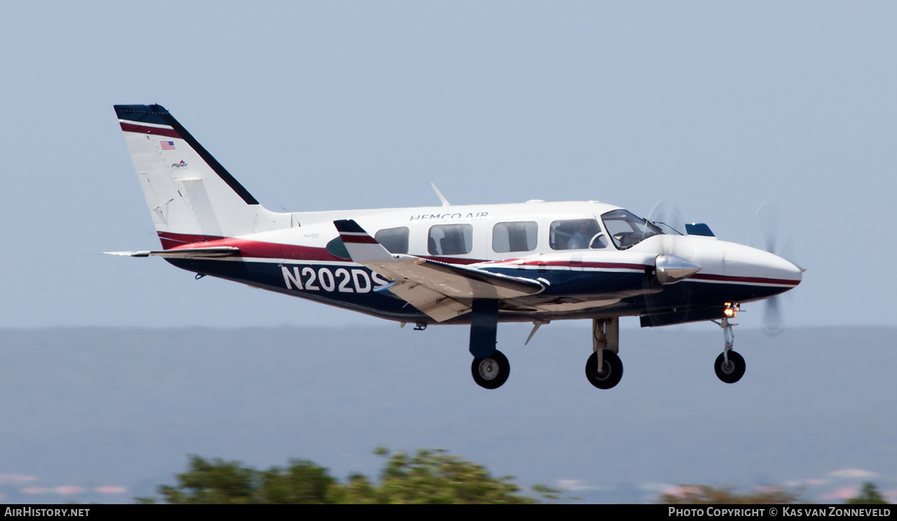 Aircraft Photo of N202DS | Piper PA-31-325 Navajo C/R | Hemco Air | AirHistory.net #319941