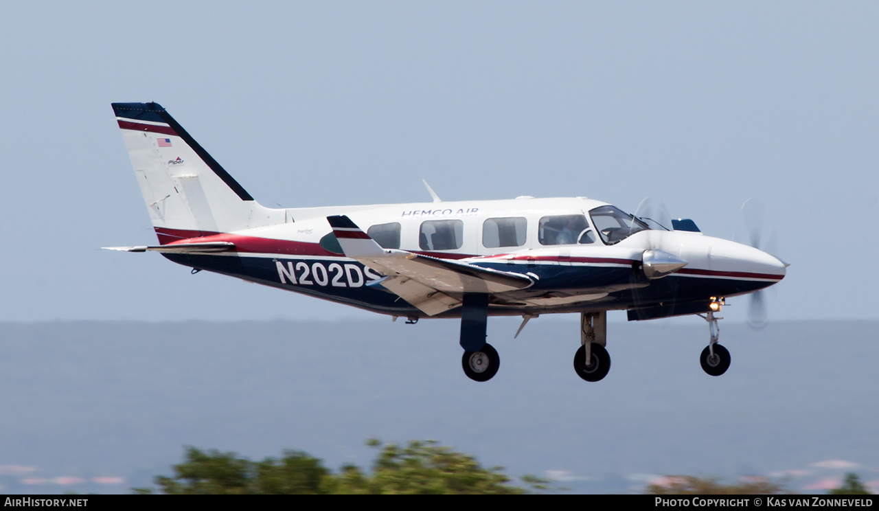 Aircraft Photo of N202DS | Piper PA-31-325 Navajo C/R/Colemill Panther Navajo | Hemco Air | AirHistory.net #319941