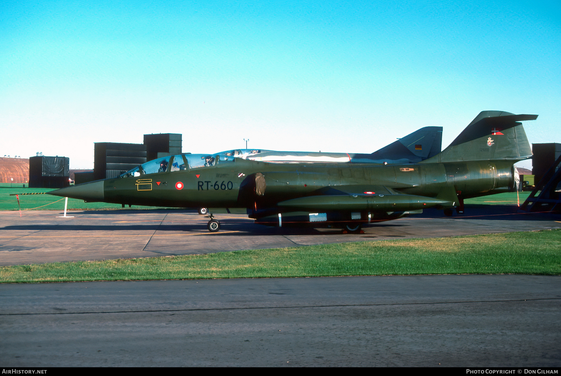 Aircraft Photo of RT-660 | Lockheed CF-104D Starfighter Mk.2 | Denmark - Air Force | AirHistory.net #320143