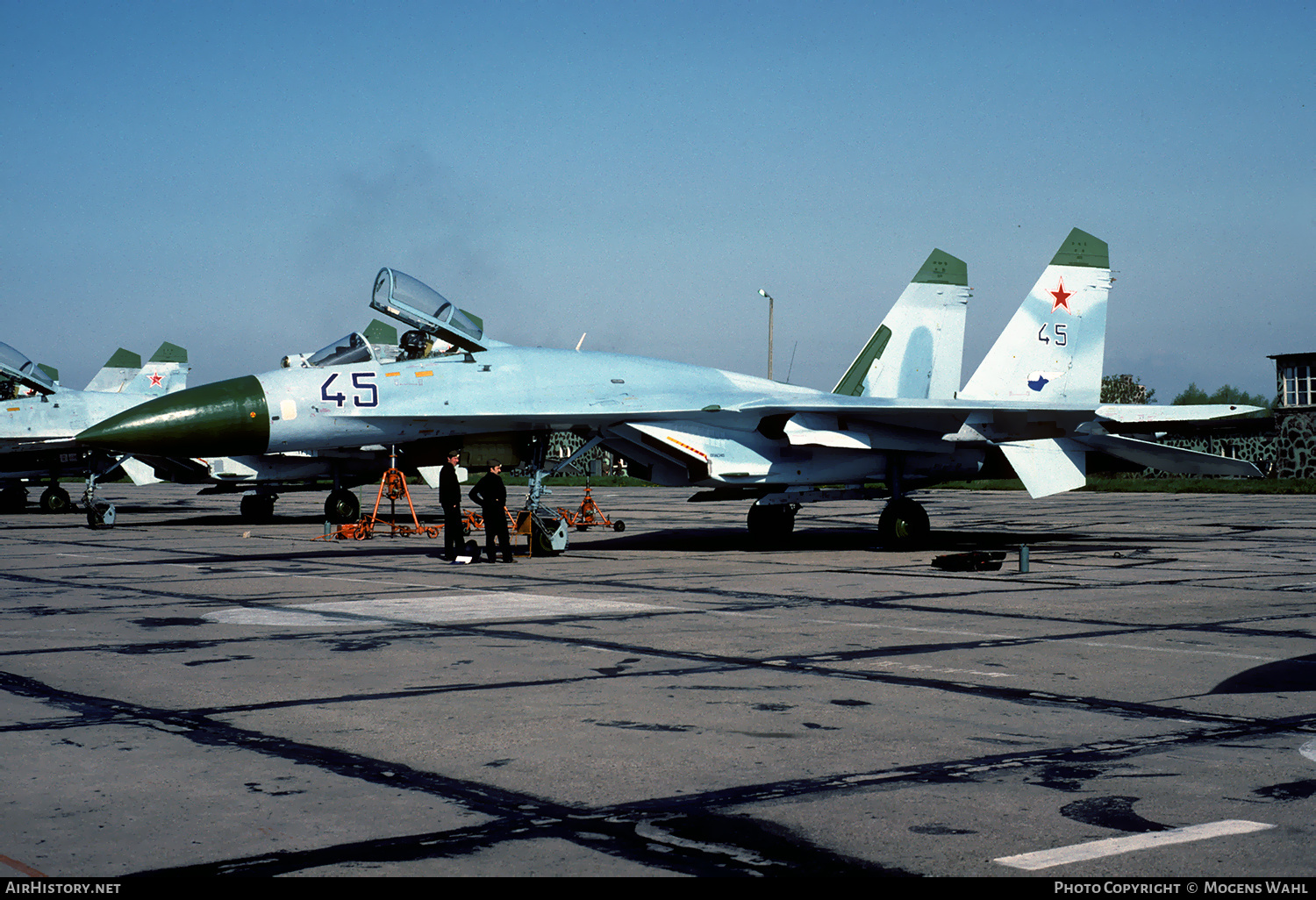 Aircraft Photo of 45 blue | Sukhoi Su-27 | Soviet Union - Air Force | AirHistory.net #320156
