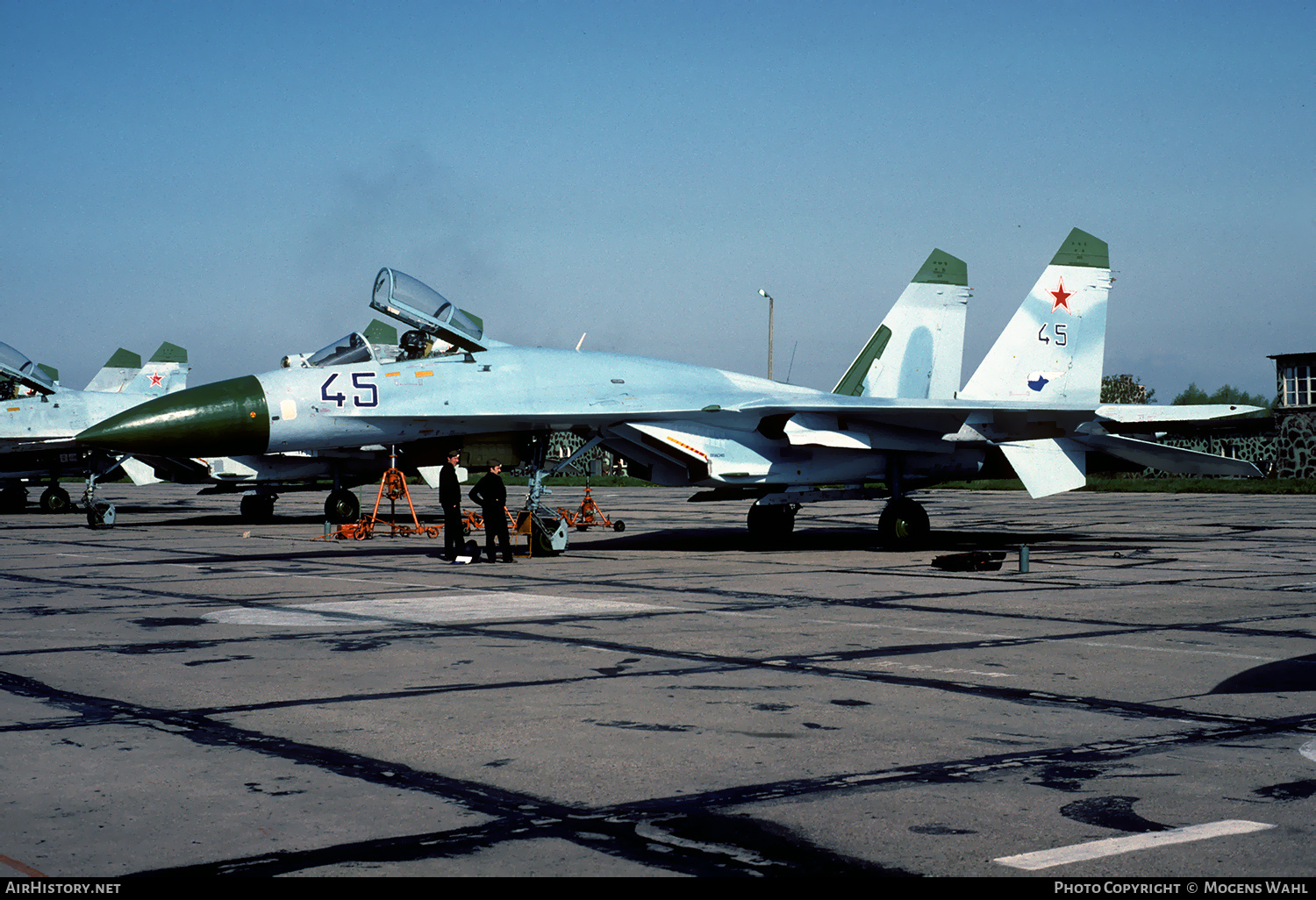 Aircraft Photo of 45 blue | Sukhoi Su-27 | Soviet Union - Air Force | AirHistory.net #320156