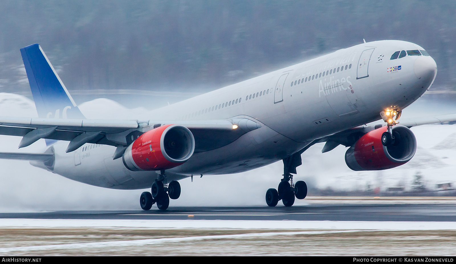 Aircraft Photo of LN-RKH | Airbus A330-343E | Scandinavian Airlines - SAS | AirHistory.net #320273