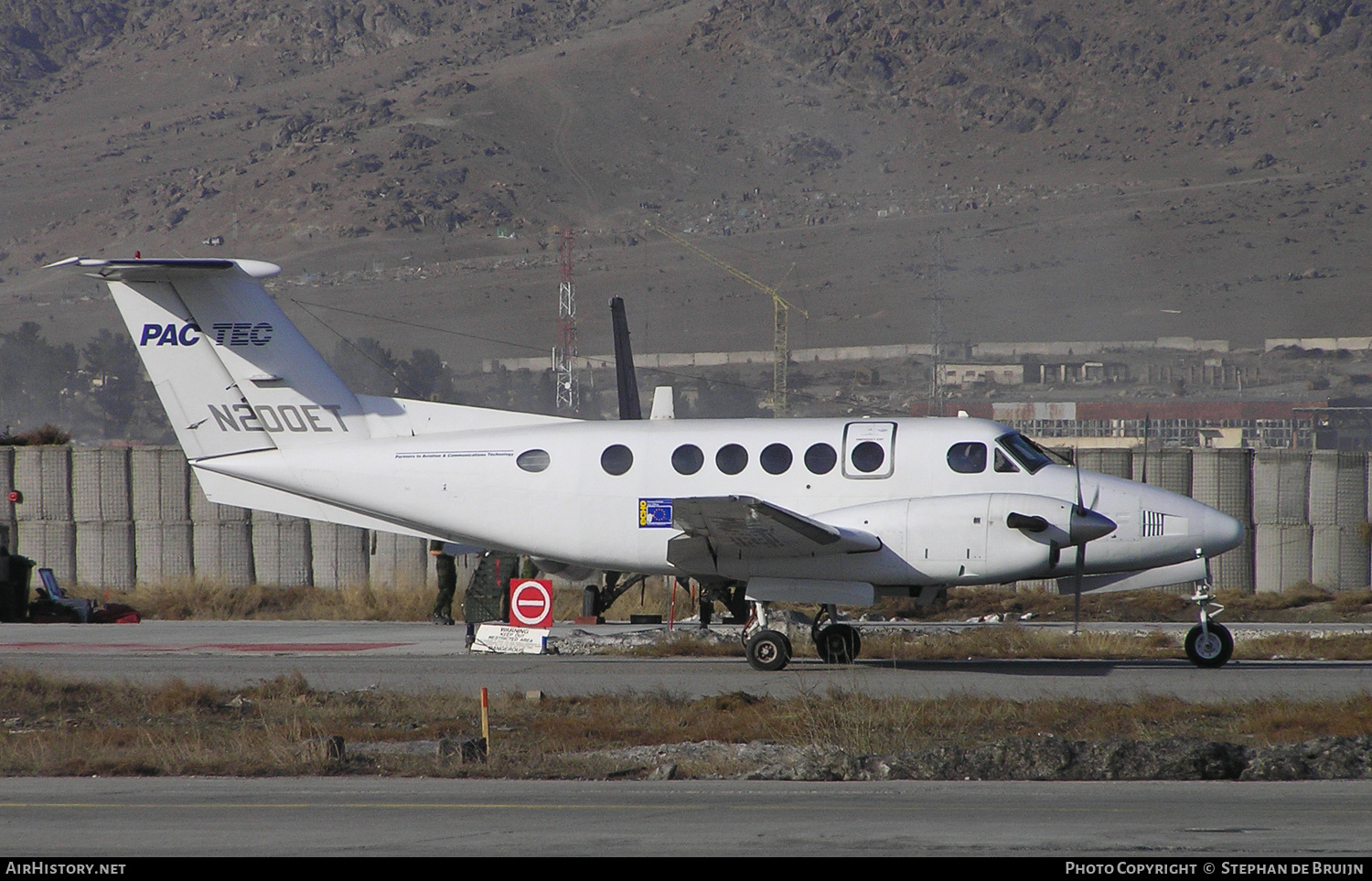 Aircraft Photo of N200ET | Beech C-12C Huron | PacTec International | AirHistory.net #320300