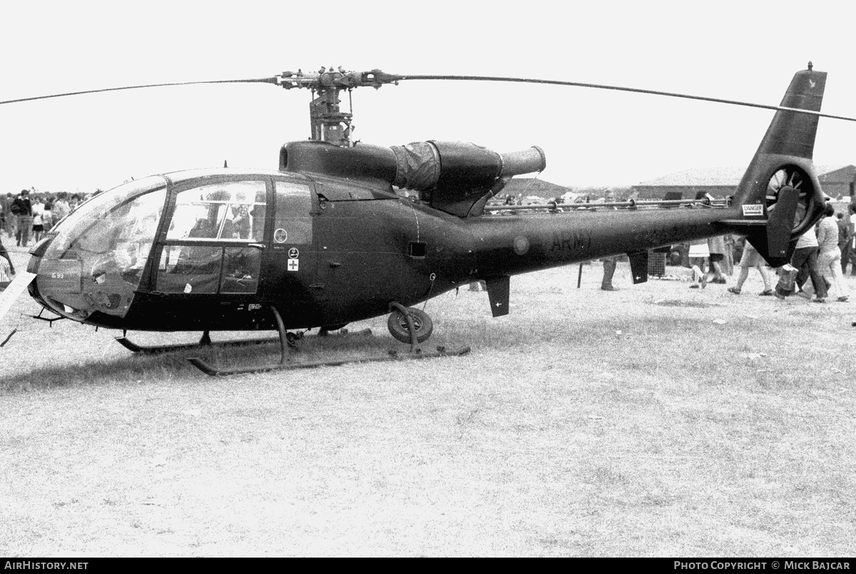 Aircraft Photo of XX379 | Aerospatiale SA-341B Gazelle AH1 | UK - Army | AirHistory.net #320320