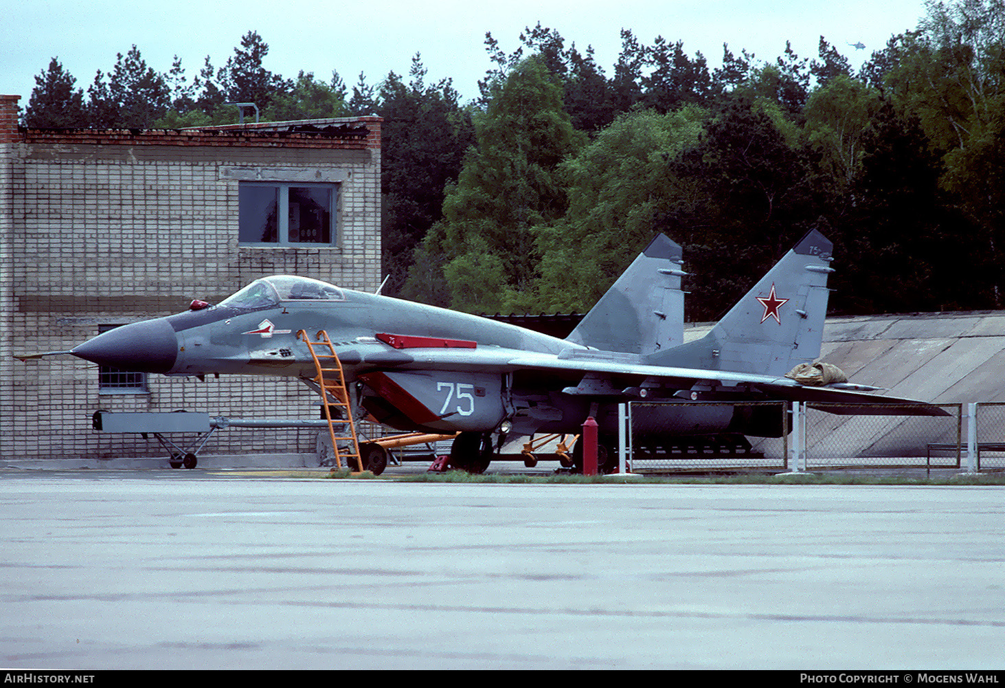 Aircraft Photo of 75 white | Mikoyan-Gurevich MiG-29 | Soviet Union - Air Force | AirHistory.net #320351