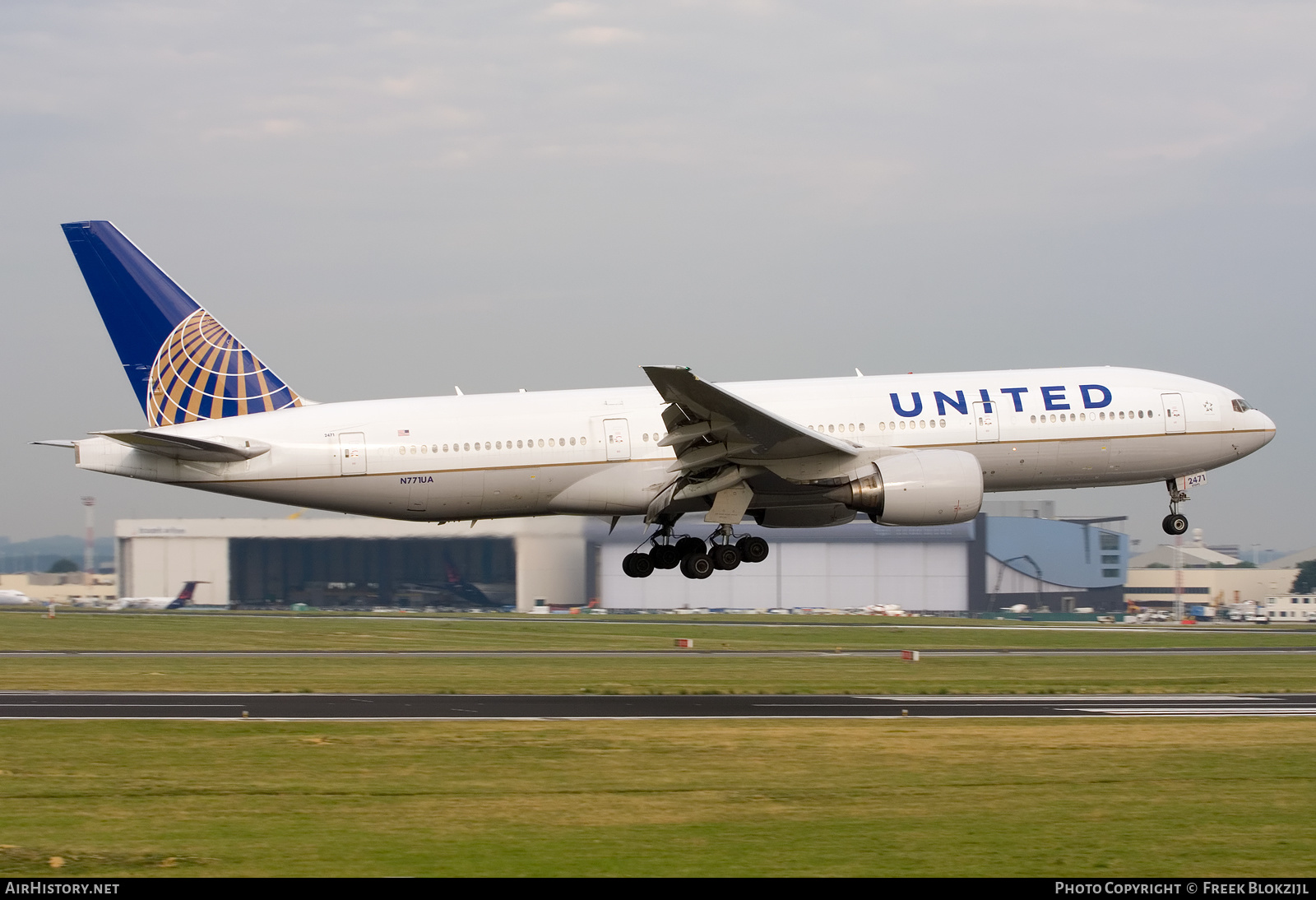 Aircraft Photo of N771UA | Boeing 777-222 | United Airlines | AirHistory.net #320395