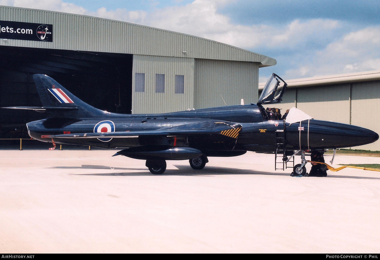 Aircraft Photo of G-FFOX / WV318 | Hawker Hunter T7A | UK - Air Force | AirHistory.net #320446