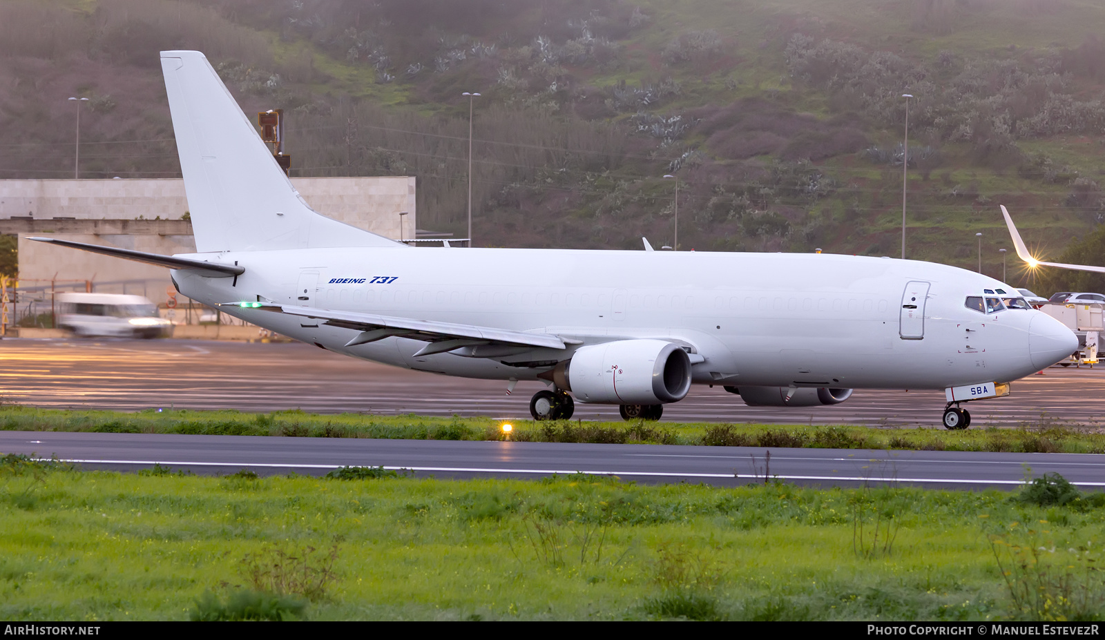 Aircraft Photo of ZS-SBA | Boeing 737-3Y0(SF) | AirHistory.net #320487
