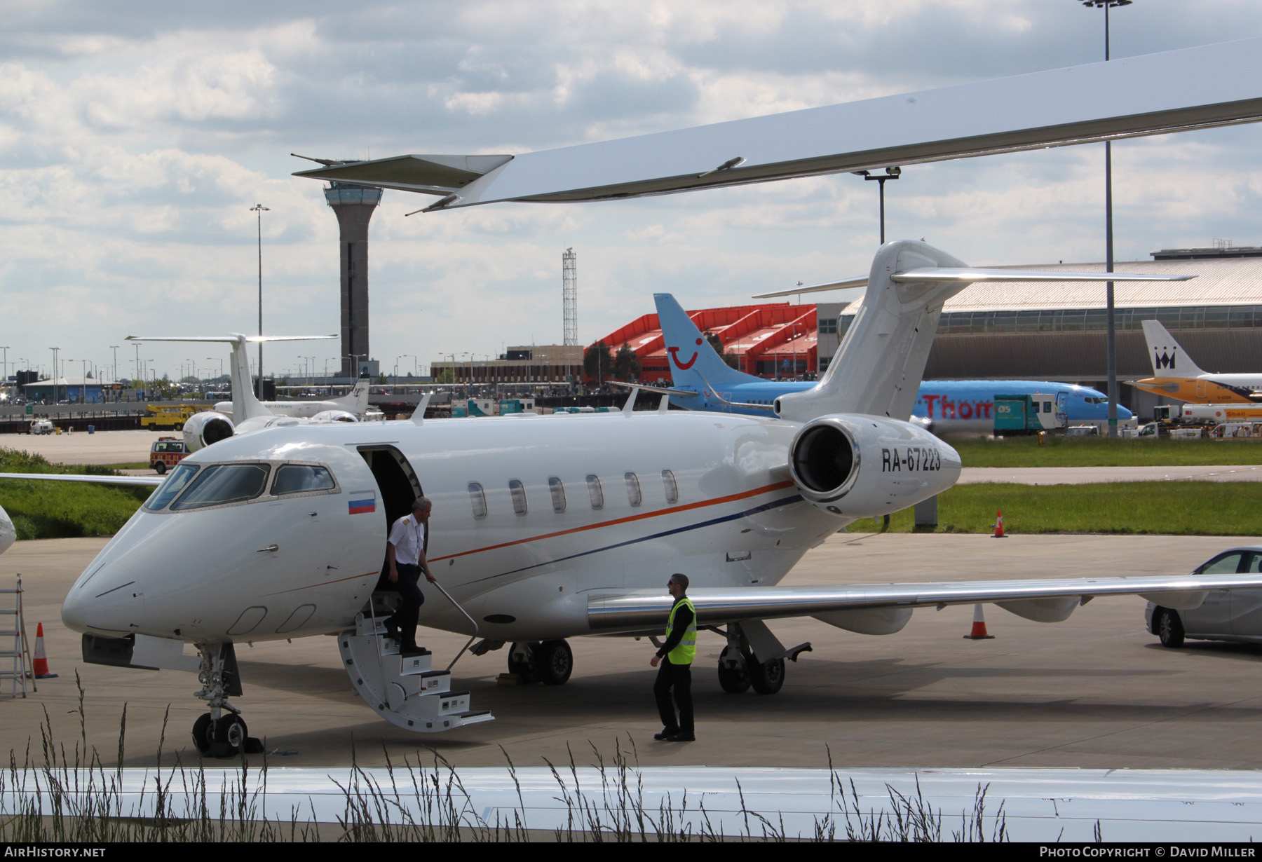Aircraft Photo of RA-67223 | Bombardier Challenger 300 (BD-100-1A10) | AirHistory.net #320500