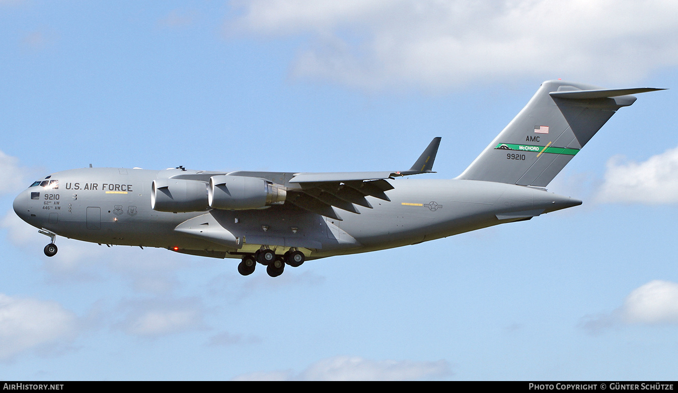 Aircraft Photo of 09-9210 / 99210 | Boeing C-17A Globemaster III | USA - Air Force | AirHistory.net #320572