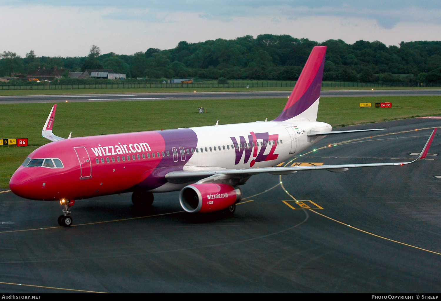 Aircraft Photo of HA-LYP | Airbus A320-232 | Wizz Air | AirHistory.net #320600