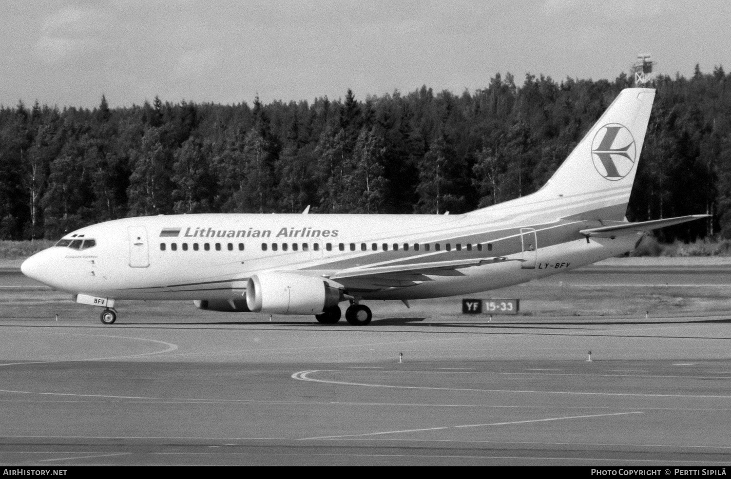 Aircraft Photo of LY-BFV | Boeing 737-59D | Lithuanian Airlines | AirHistory.net #320620