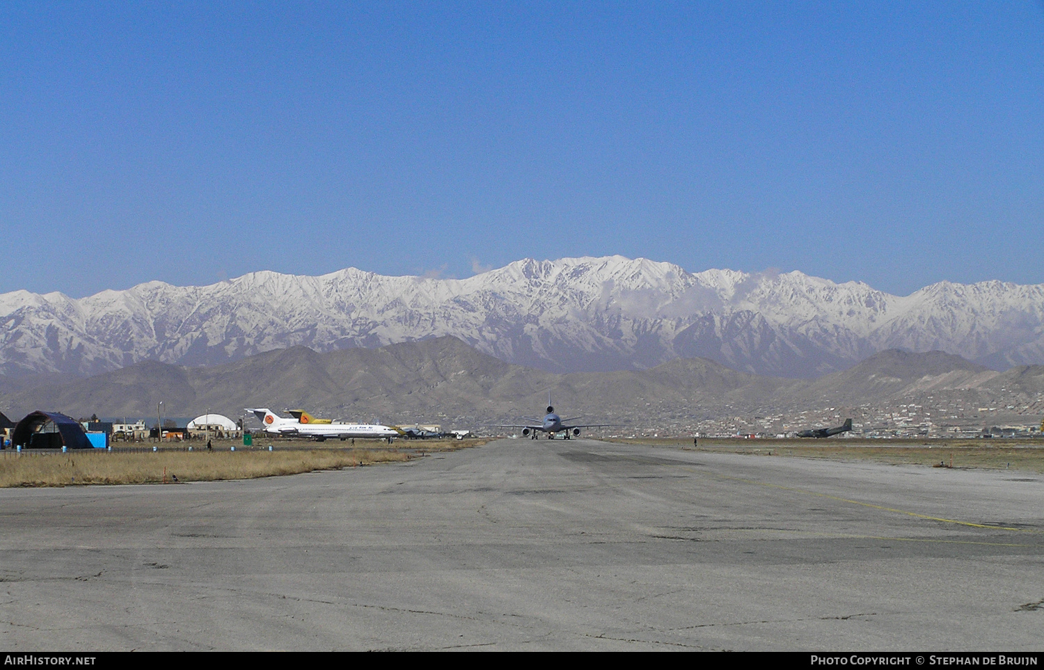 Airport photo of Kabul - Hamid Karzai International (OAKB / KBL) in Afghanistan | AirHistory.net #320693