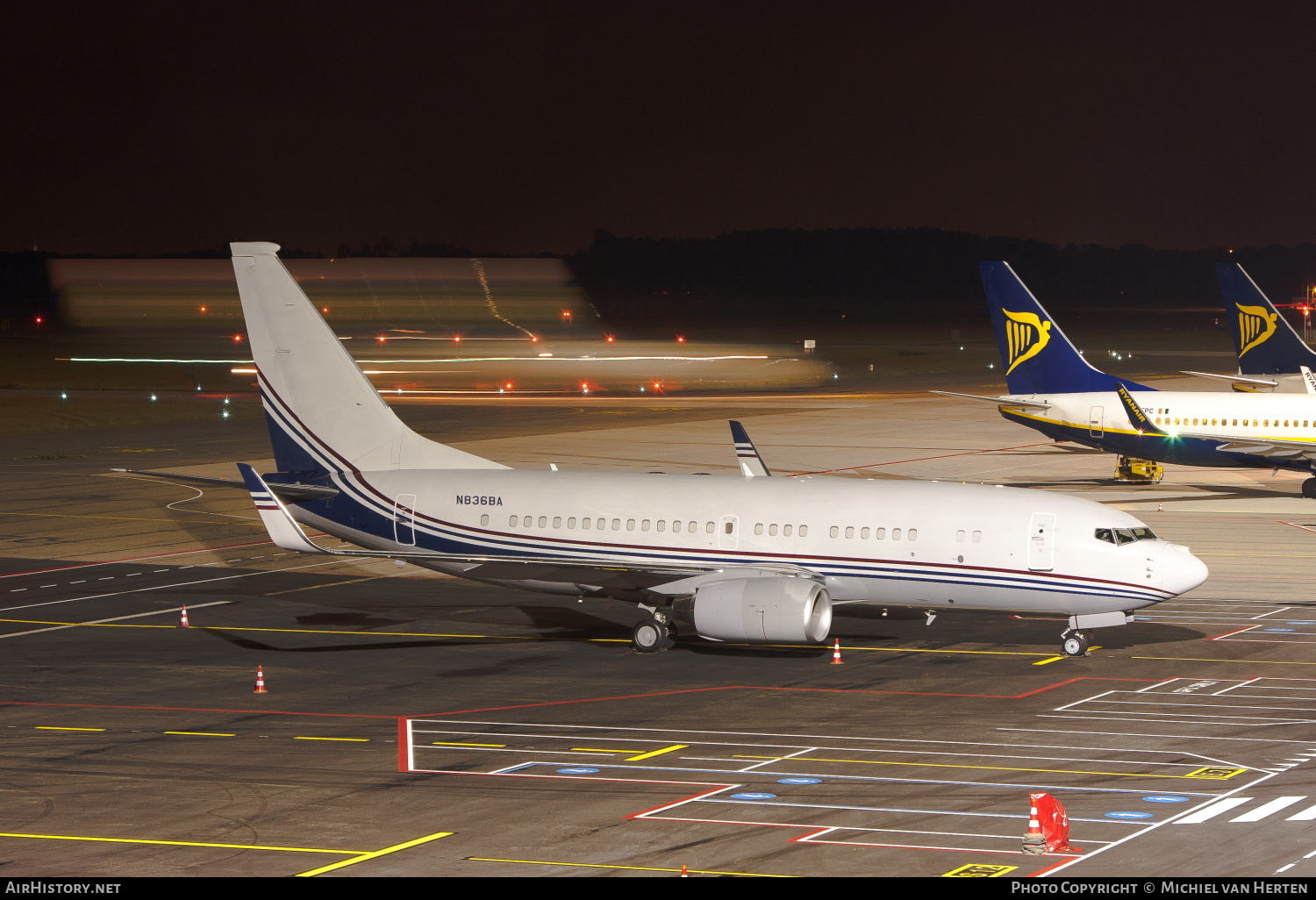 Aircraft Photo of N836BA | Boeing 737-7BC BBJ | AirHistory.net #320756