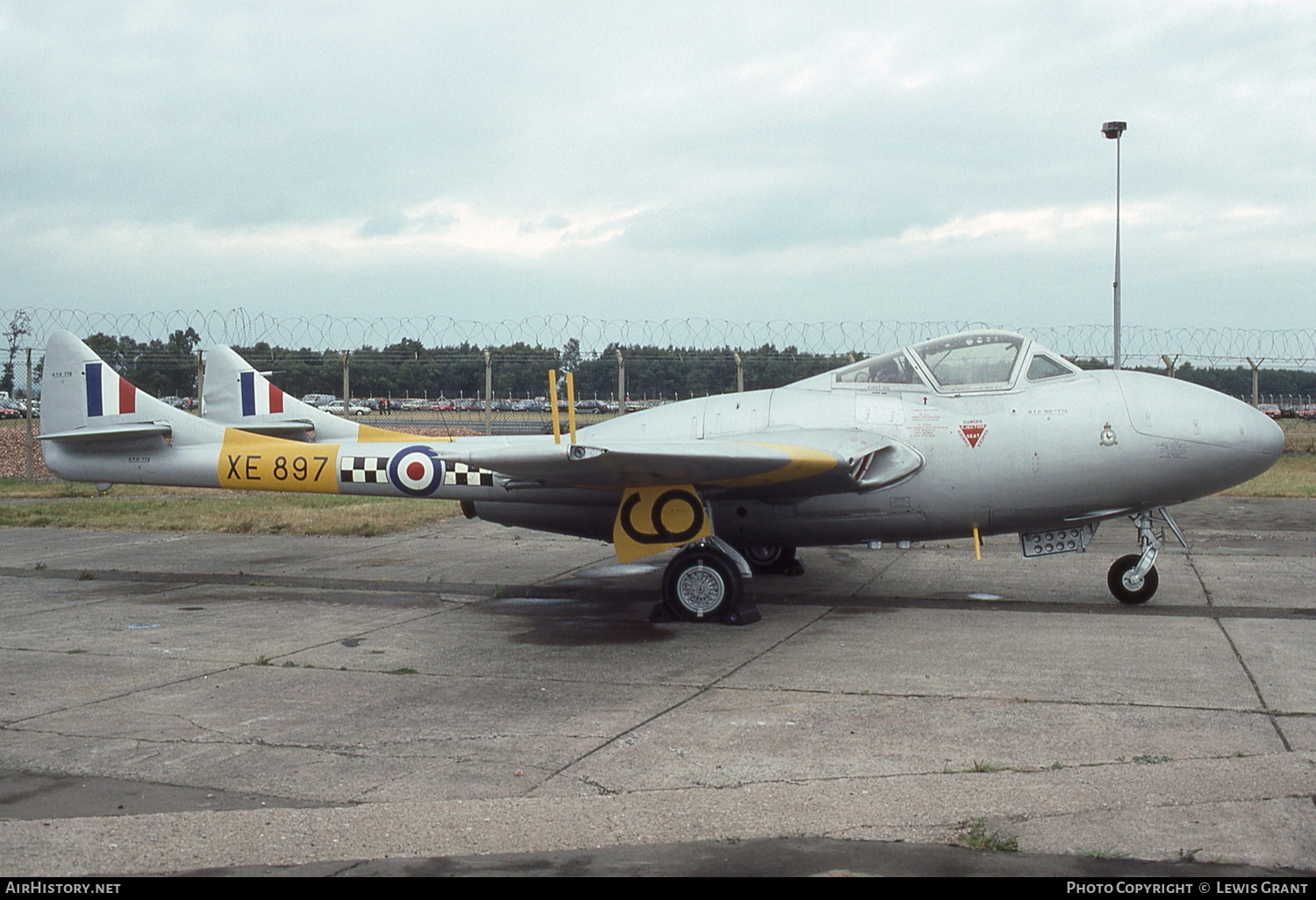 Aircraft Photo of XE897 | De Havilland D.H. 115 Vampire T11 | UK - Air Force | AirHistory.net #320983