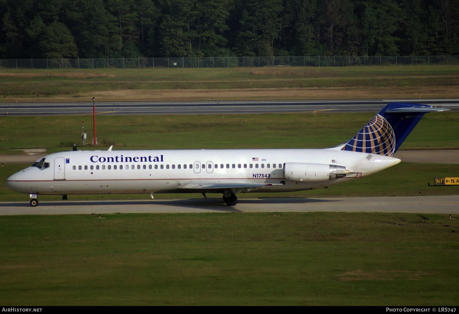 Aircraft Photo of N17543 | McDonnell Douglas DC-9-32 | Continental Airlines | AirHistory.net #320984