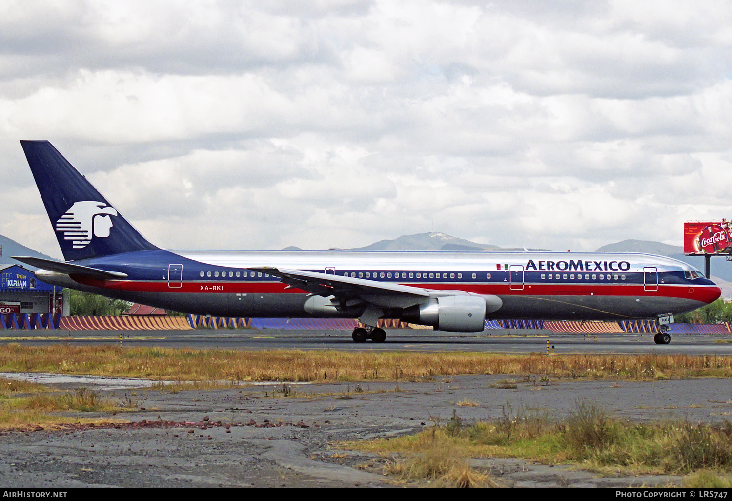 Aircraft Photo of XA-RKI | Boeing 767-3Y0/ER | AeroMéxico | AirHistory.net #320998