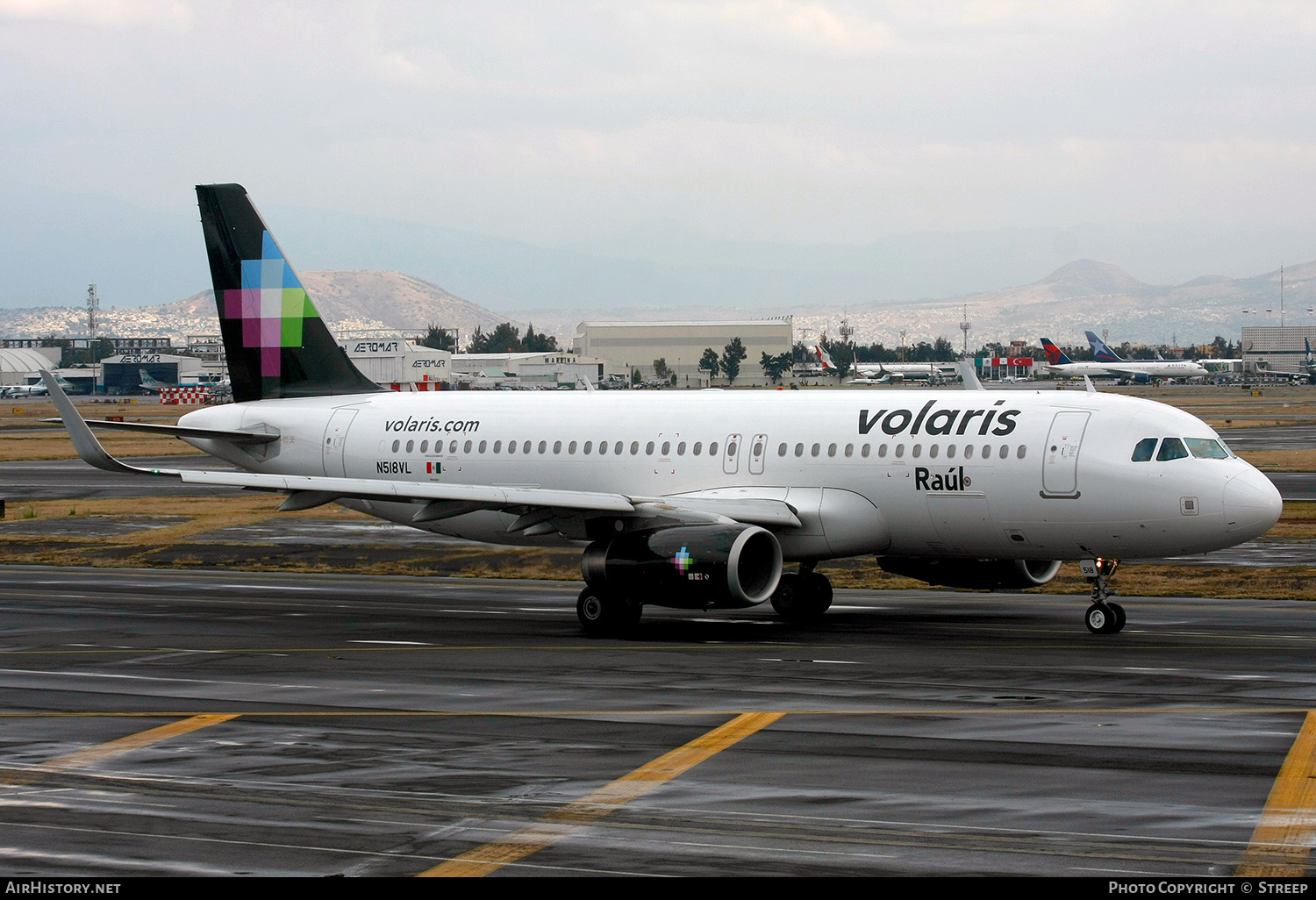 Aircraft Photo of N518VL | Airbus A320-233 | Volaris | AirHistory.net #321047