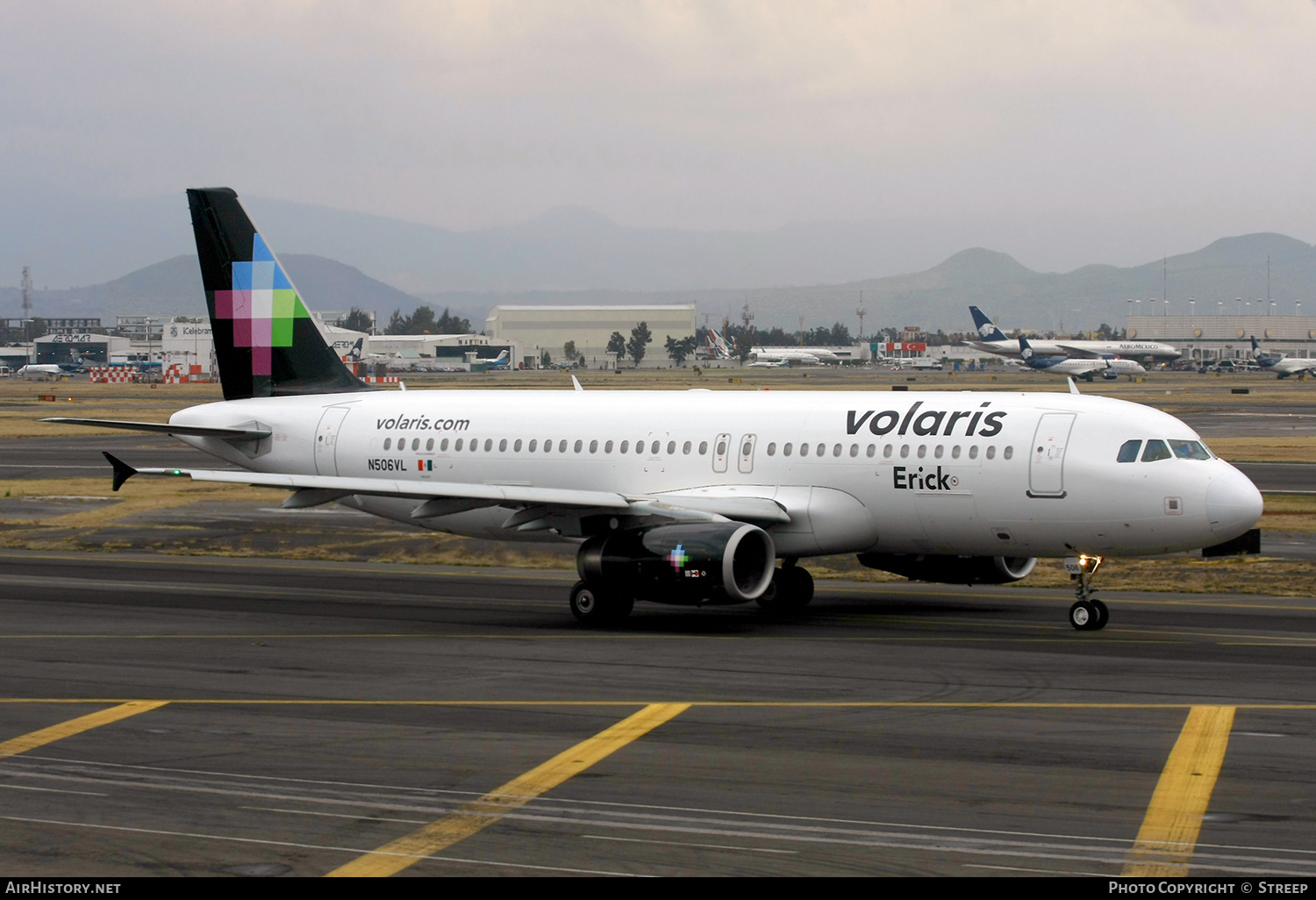 Aircraft Photo of N506VL | Airbus A320-233 | Volaris | AirHistory.net #321051