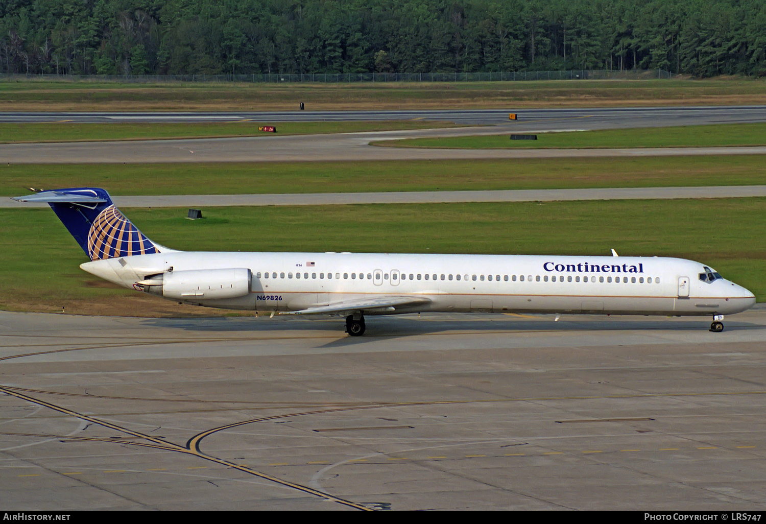 Aircraft Photo of N69826 | McDonnell Douglas MD-82 (DC-9-82) | Continental Airlines | AirHistory.net #321376