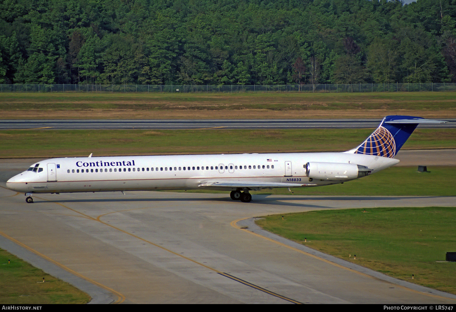 Aircraft Photo of N18833 | McDonnell Douglas MD-82 (DC-9-82) | Continental Airlines | AirHistory.net #321404