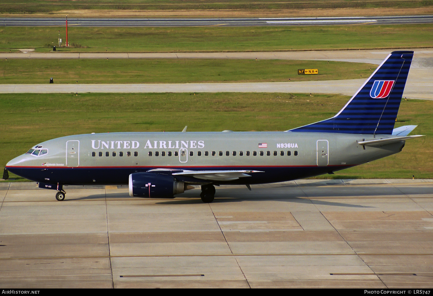 Aircraft Photo of N936UA | Boeing 737-522 | United Airlines | AirHistory.net #321415