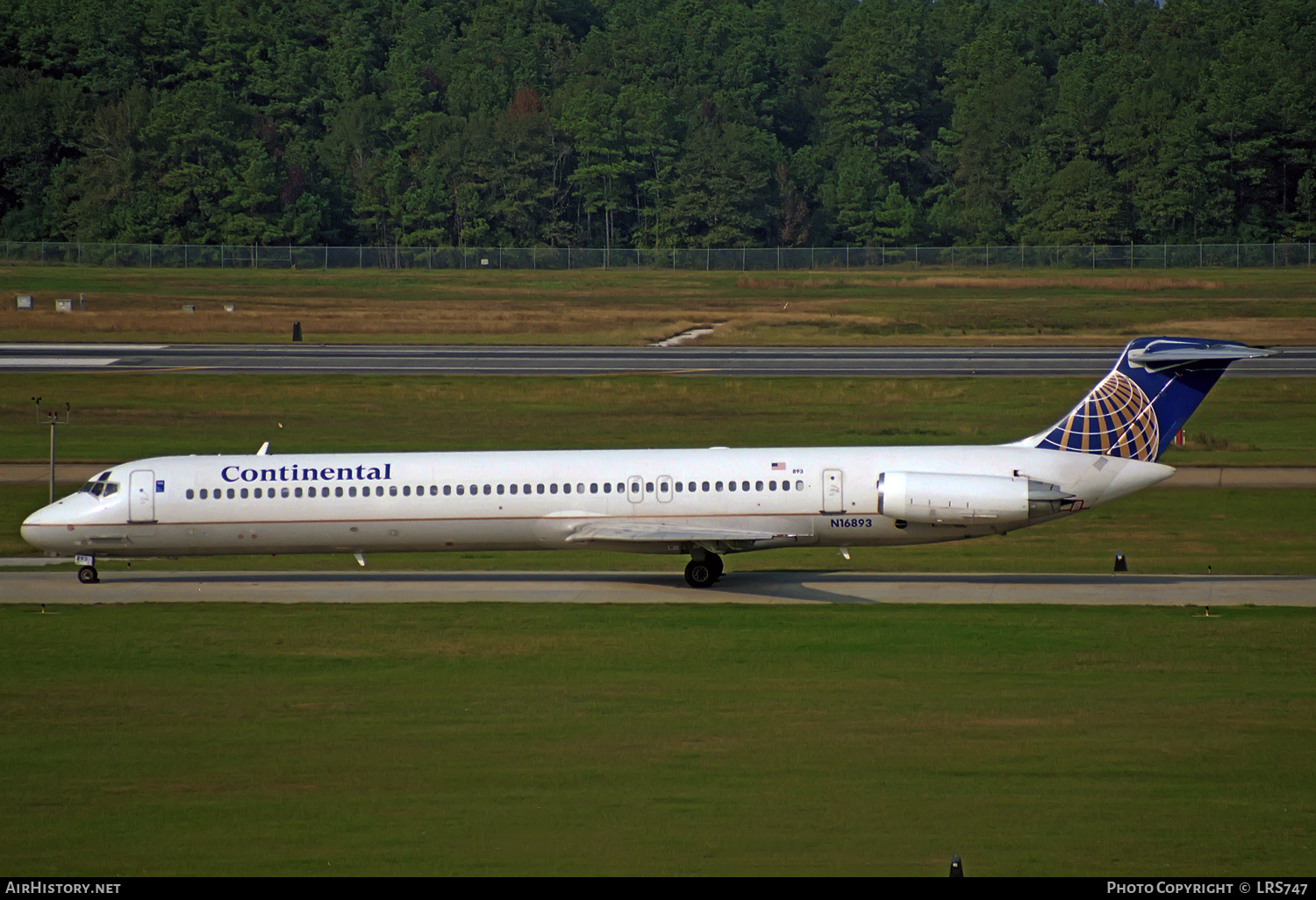 Aircraft Photo of N16893 | McDonnell Douglas MD-82 (DC-9-82) | Continental Airlines | AirHistory.net #321417
