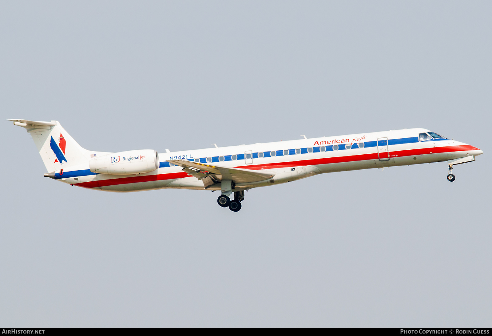 Aircraft Photo of N942LL | Embraer ERJ-145LR (EMB-145LR) | American Eagle | AirHistory.net #321462