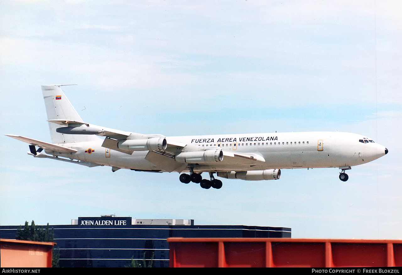 Aircraft Photo of 8747 | Boeing 707-384C(KC) | Venezuela - Air Force | AirHistory.net #321498
