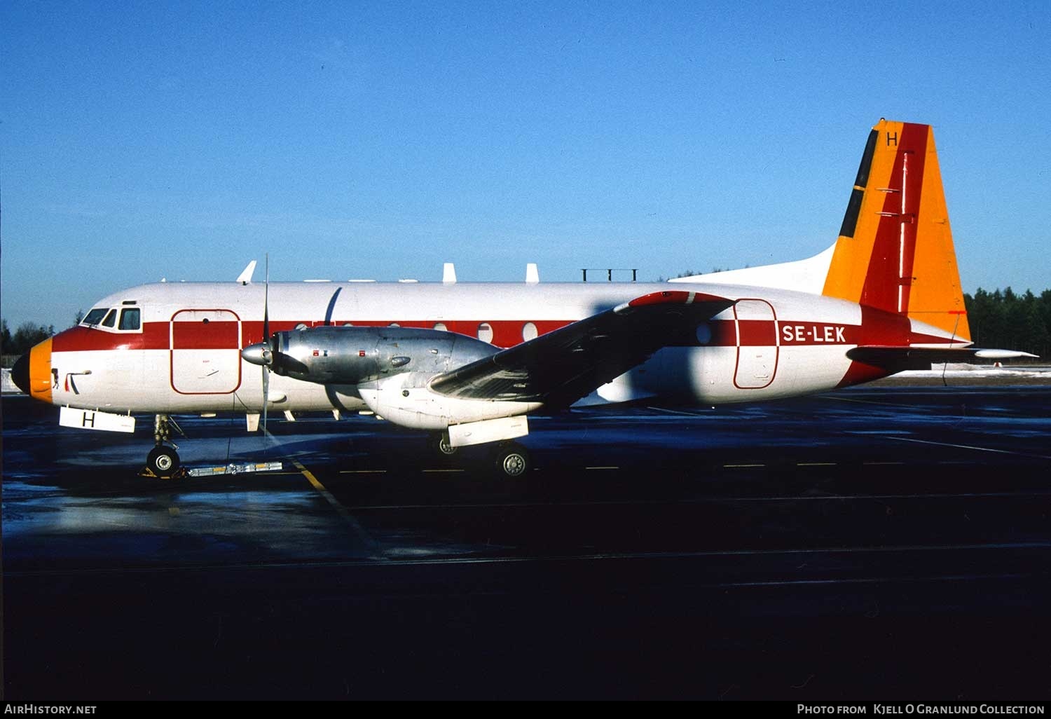 Aircraft Photo of SE-LEK | Hawker Siddeley HS-748 Srs2/244 | West Air Sweden | AirHistory.net #321542