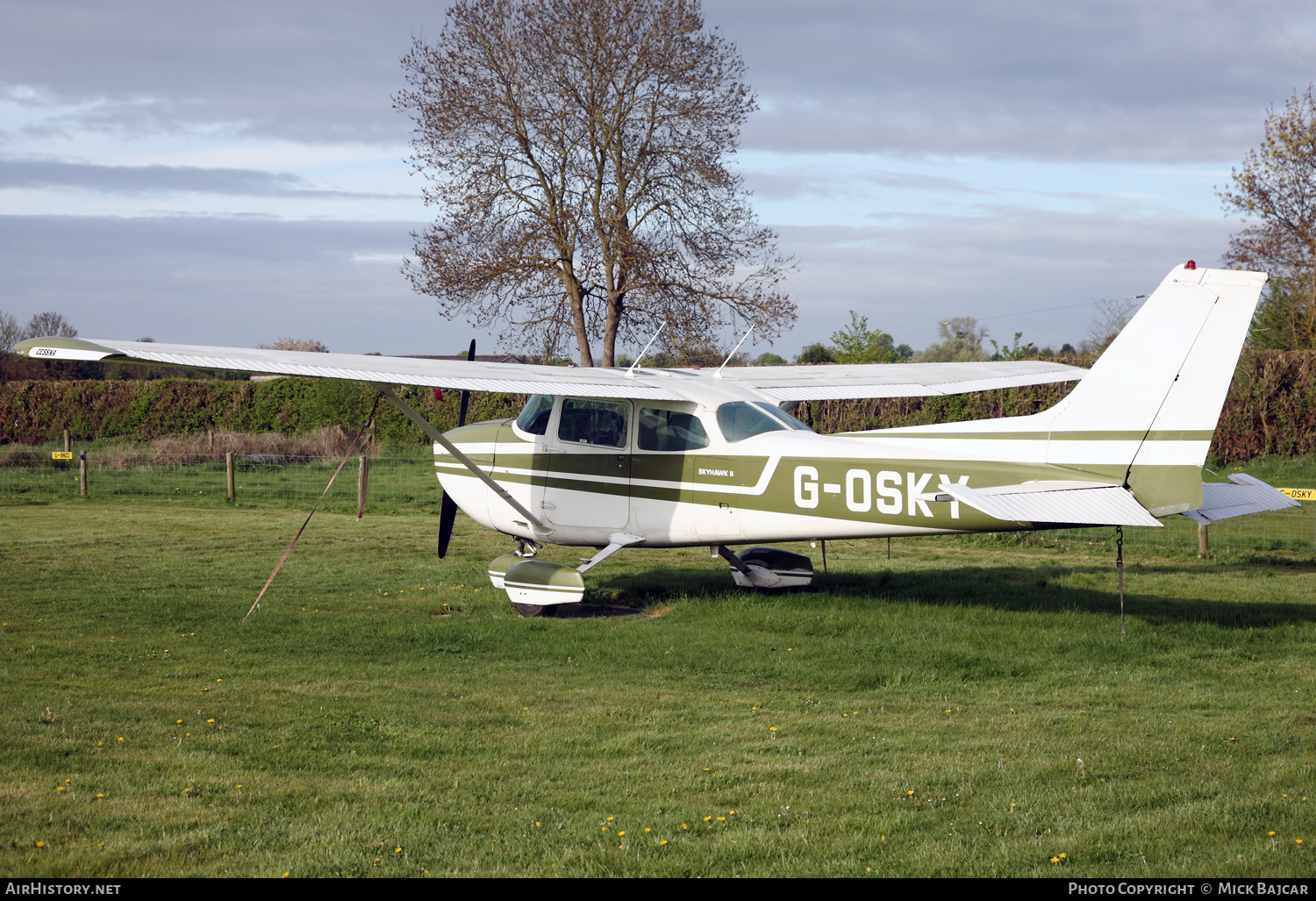 Aircraft Photo of G-OSKY | Cessna 172M Skyhawk II | AirHistory.net #321546