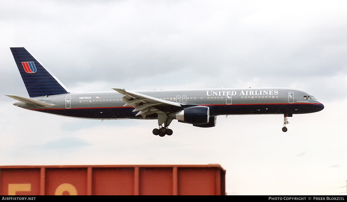 Aircraft Photo of N578UA | Boeing 757-222 | United Airlines | AirHistory.net #321632