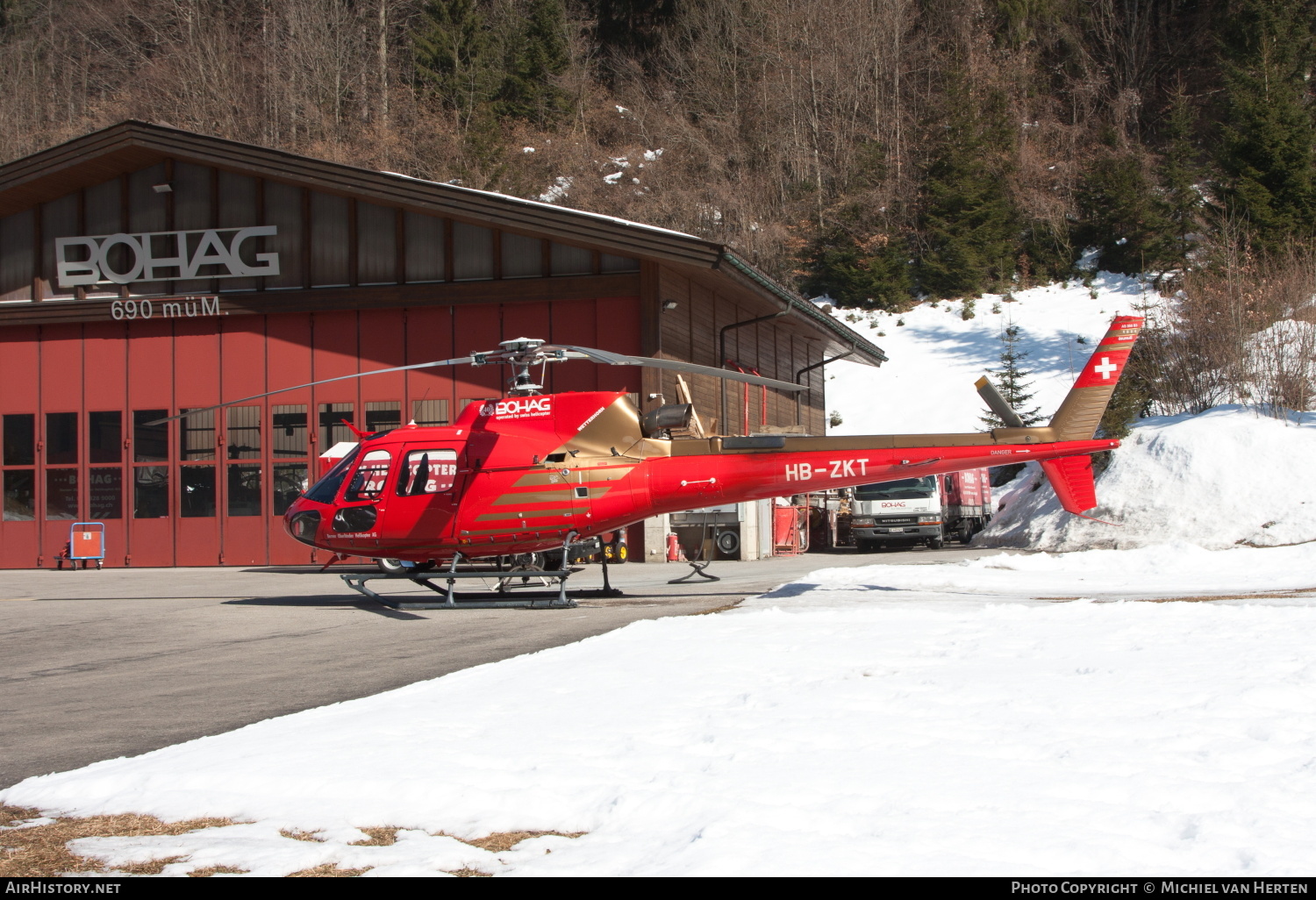 Aircraft Photo of HB-ZKT | Eurocopter AS-350B-3 Ecureuil | BOHAG - Berner Oberland Heli AG | AirHistory.net #321635