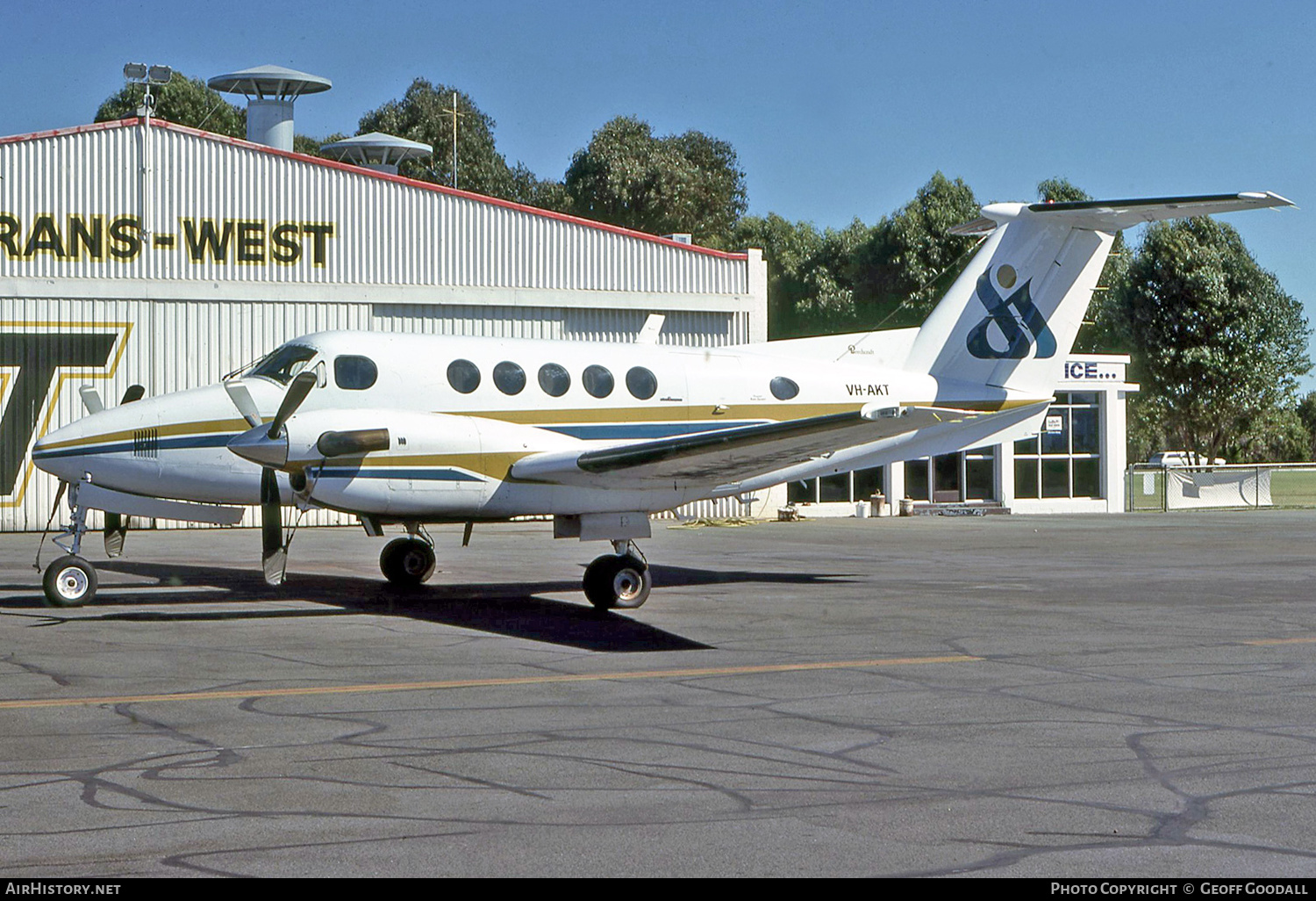Aircraft Photo of VH-AKT | Beech 200 Super King Air | Drayton Investments | AirHistory.net #321662