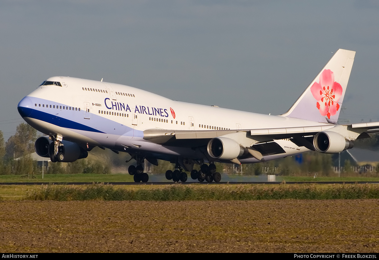 Aircraft Photo of B-18251 | Boeing 747-409 | China Airlines | AirHistory.net #321684