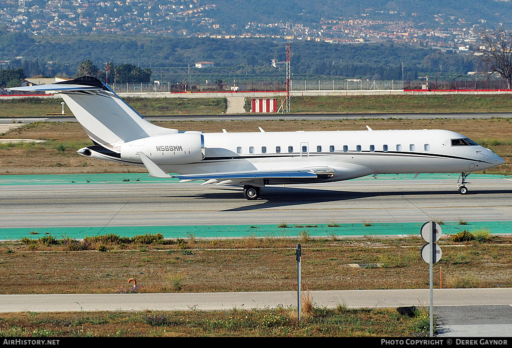 Aircraft Photo of N588MM | Bombardier Global 6000 (BD-700-1A10) | AirHistory.net #321701