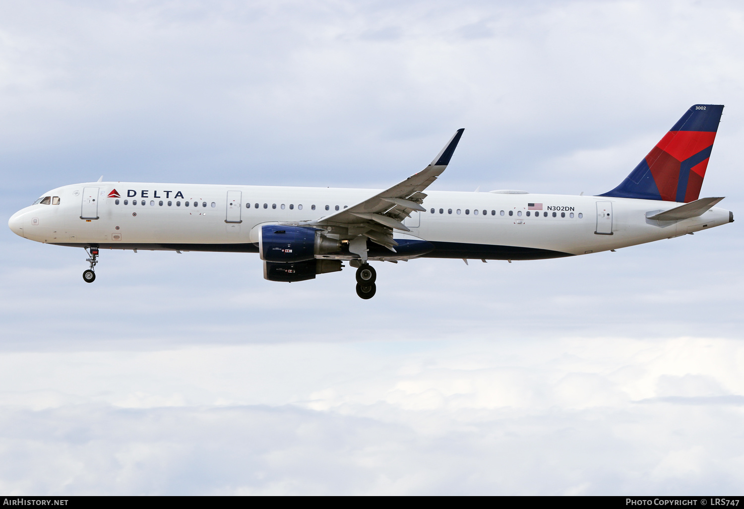 Aircraft Photo of N302DN | Airbus A321-211 | Delta Air Lines | AirHistory.net #321724