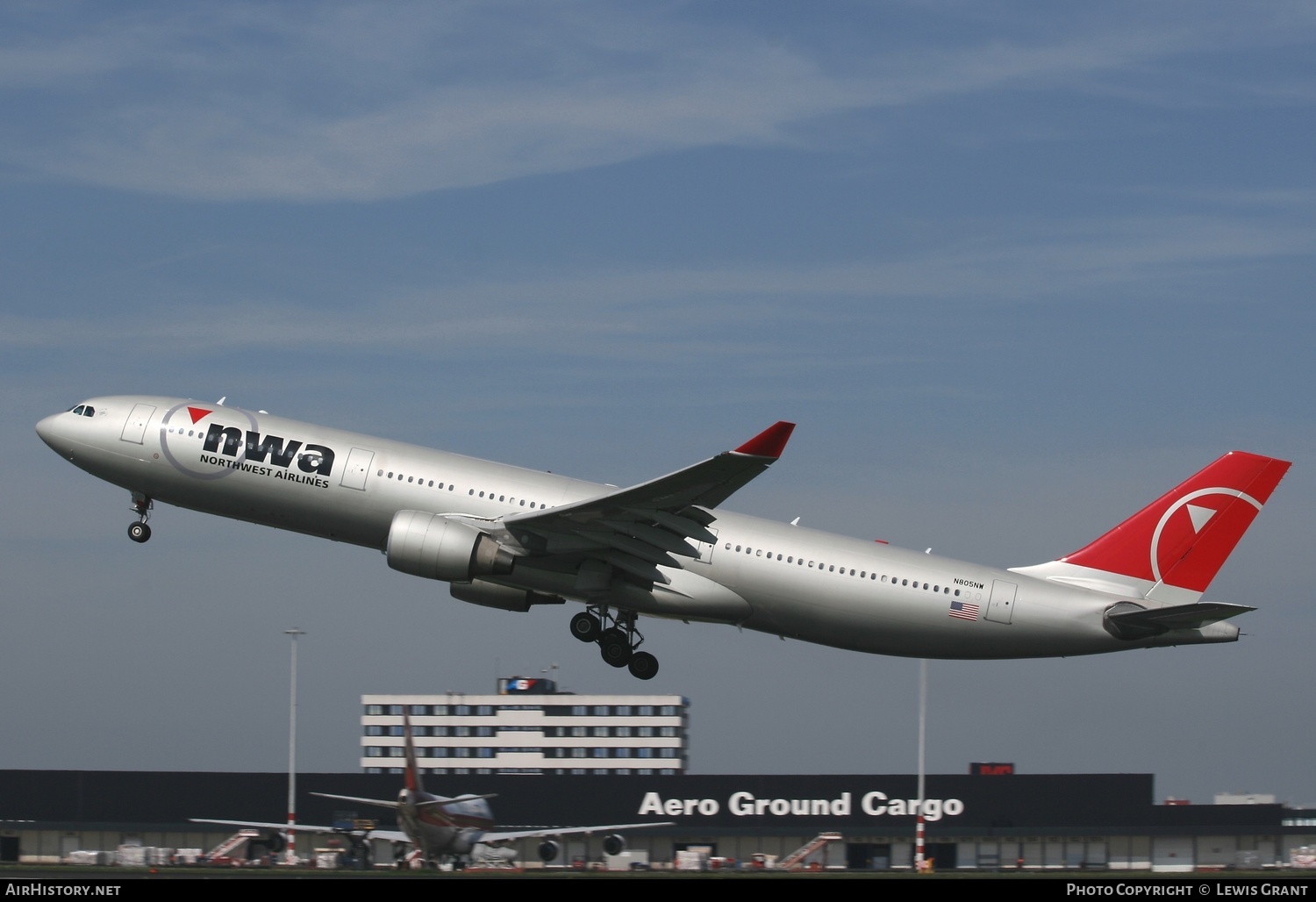 Aircraft Photo of N805NW | Airbus A330-323 | Northwest Airlines | AirHistory.net #321736