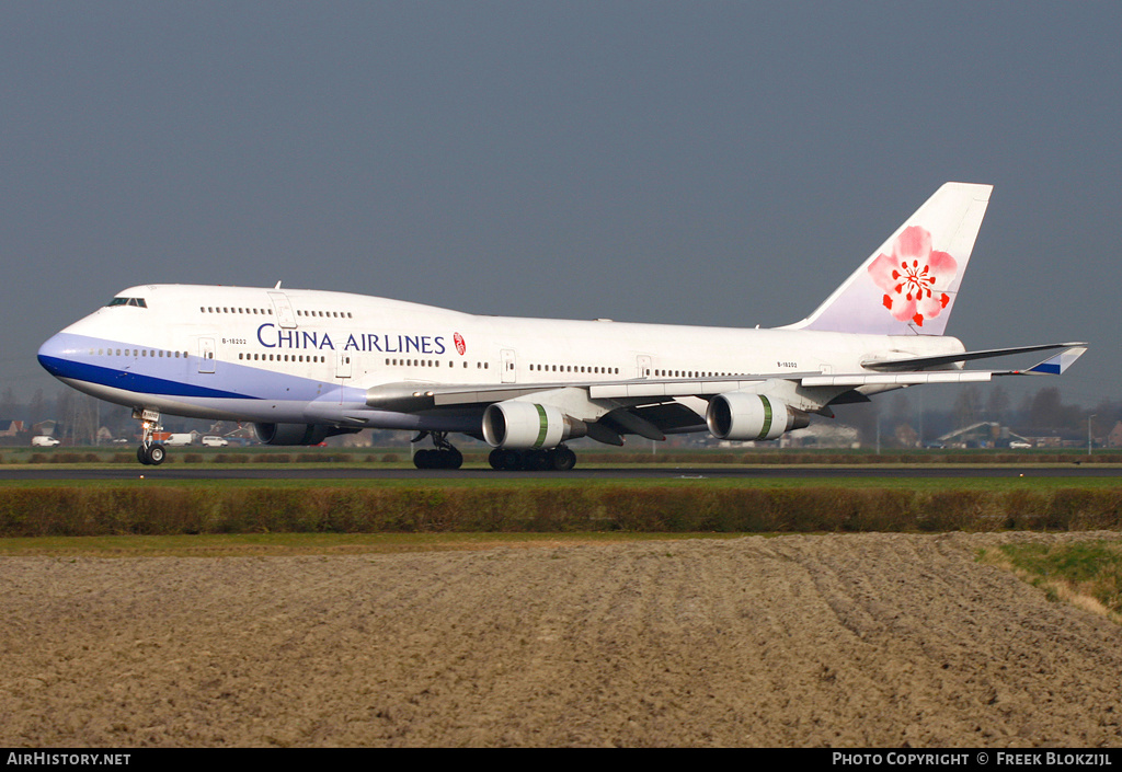 Aircraft Photo of B-18202 | Boeing 747-409 | China Airlines | AirHistory.net #321866