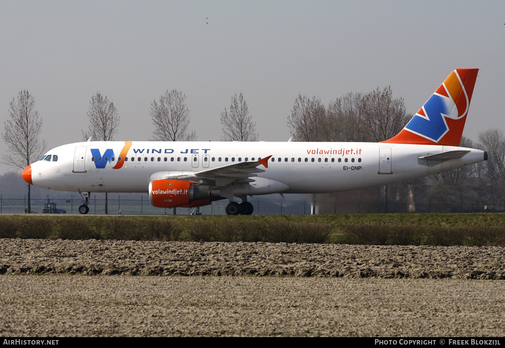 Aircraft Photo of EI-DNP | Airbus A320-212 | Wind Jet | AirHistory.net #321904