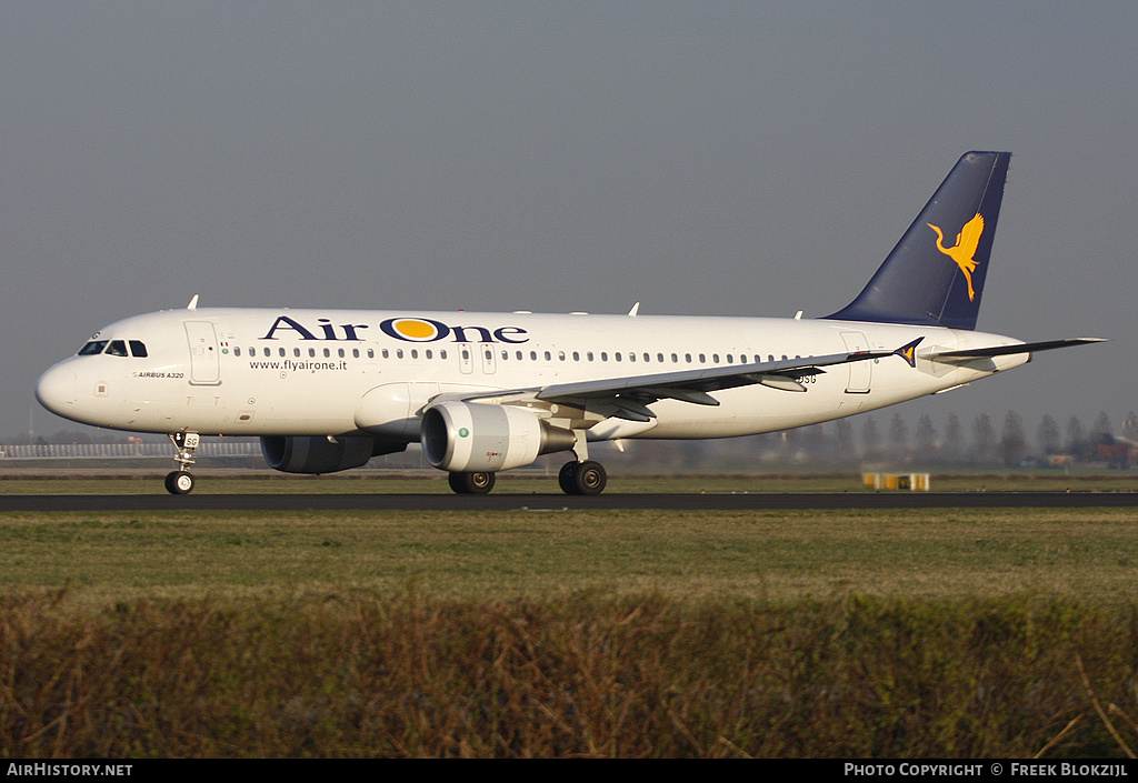 Aircraft Photo of EI-DSG | Airbus A320-216 | Air One | AirHistory.net #321911