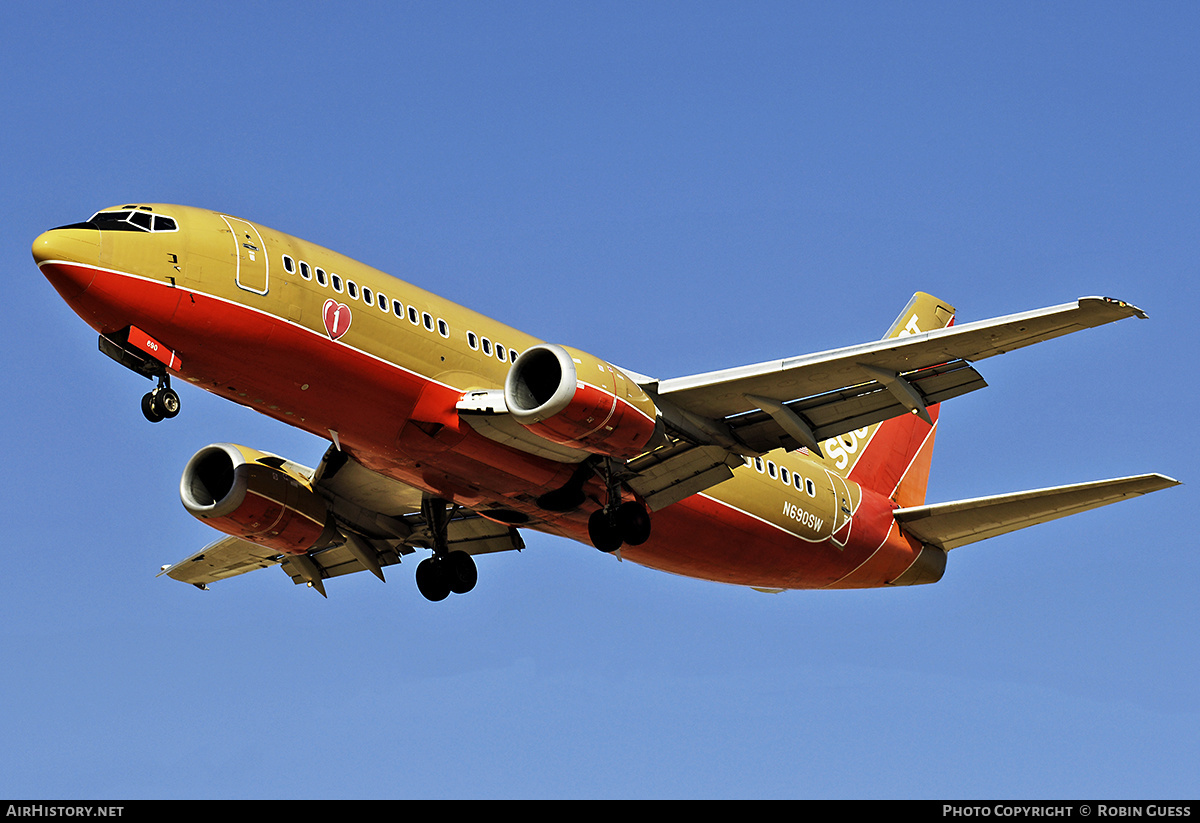 Aircraft Photo of N690SW | Boeing 737-3G7 | Southwest Airlines | AirHistory.net #322006