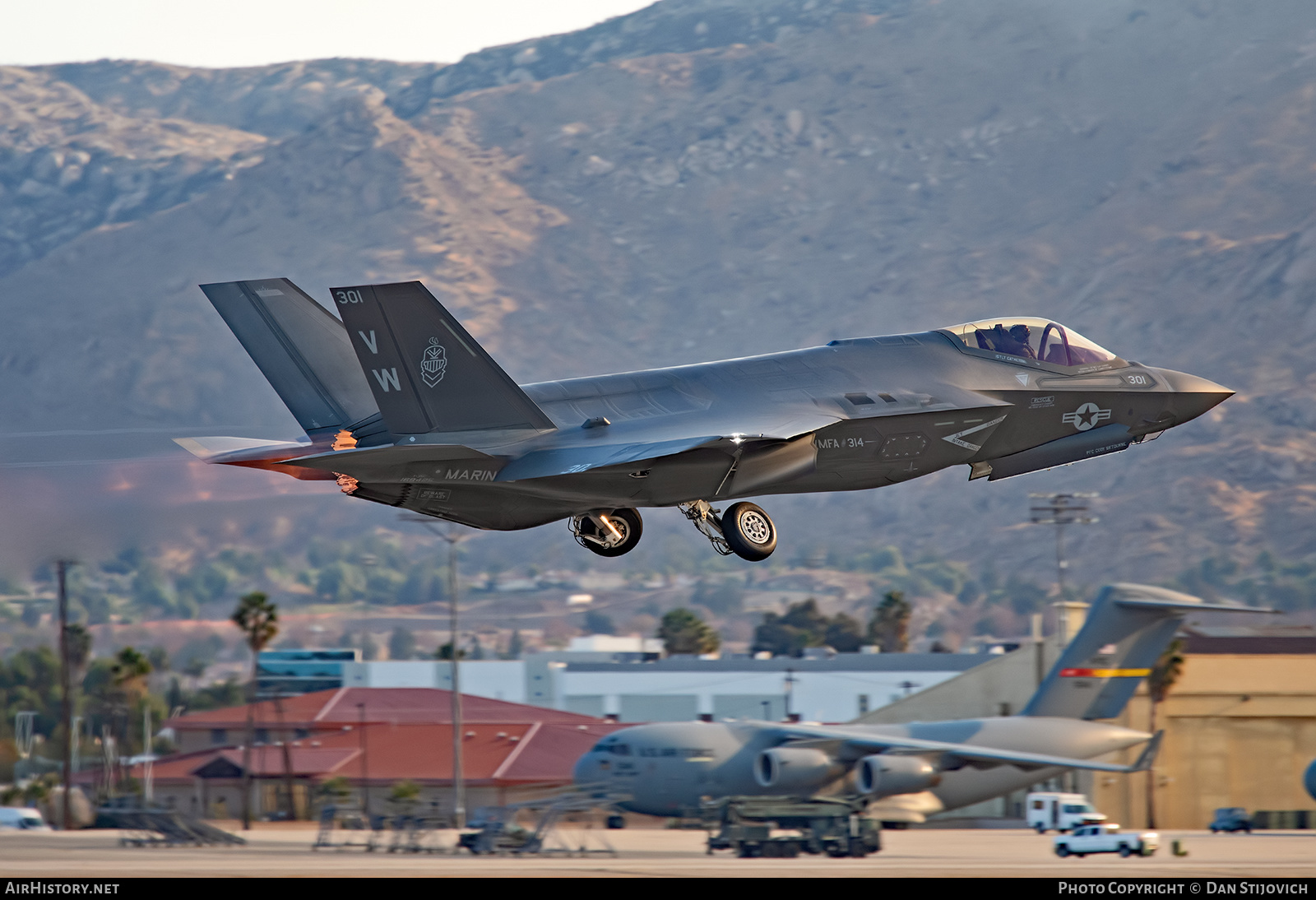 Aircraft Photo of 169425 | Lockheed Martin F-35C Lightning II | USA - Marines | AirHistory.net #322084