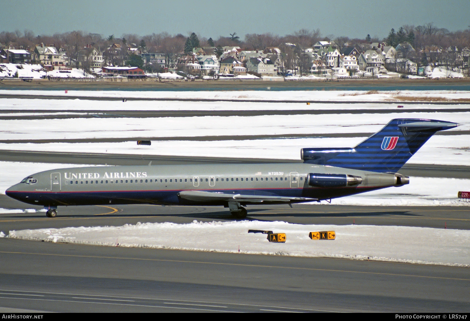 Aircraft Photo of N7253U | Boeing 727-222/Adv | United Airlines | AirHistory.net #322199