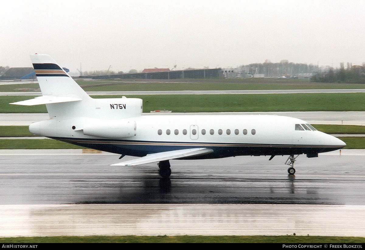 Aircraft Photo of N75V | Dassault Falcon 900 | AirHistory.net #322202