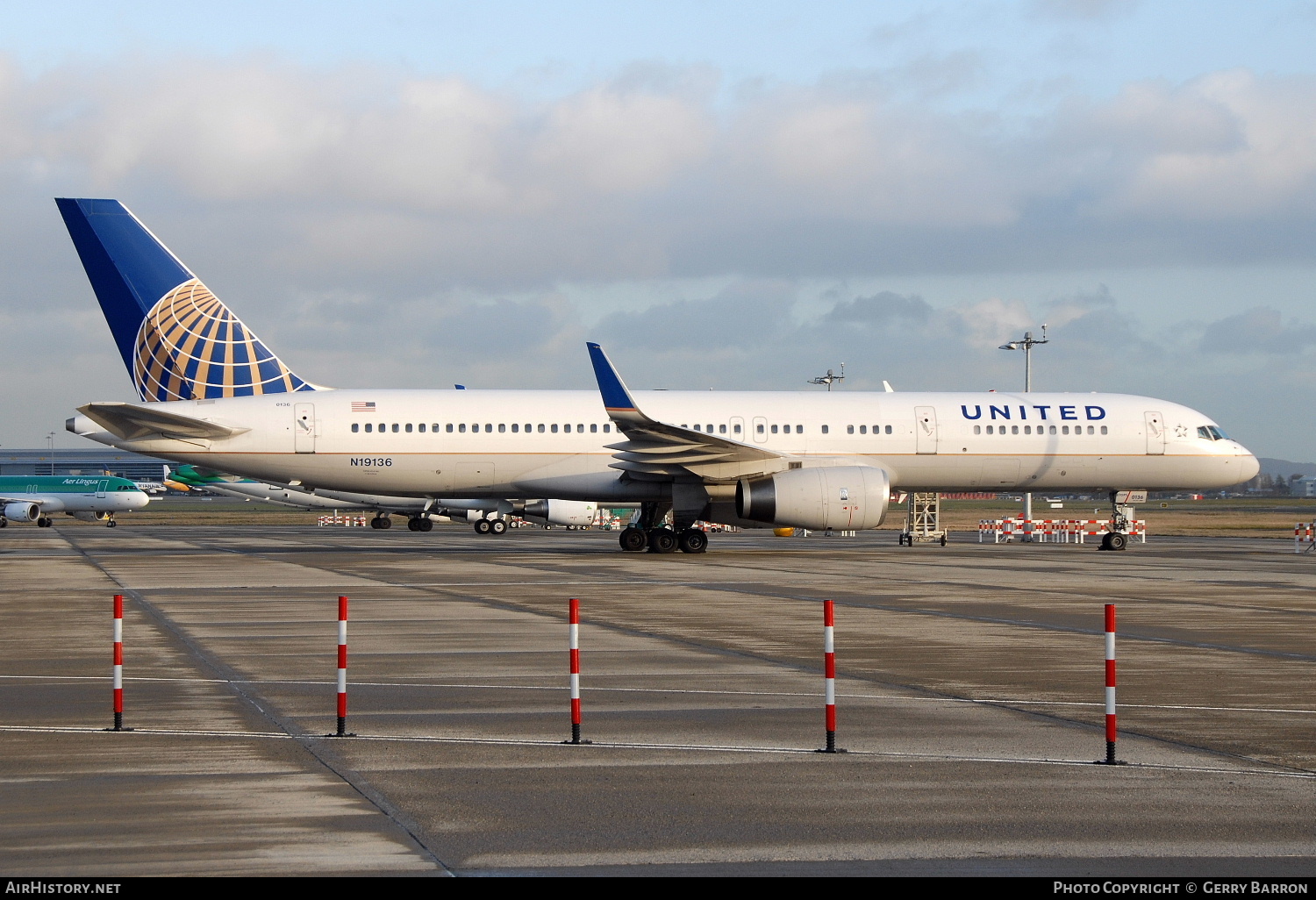 Aircraft Photo of N19136 | Boeing 757-224 | United Airlines | AirHistory.net #322270