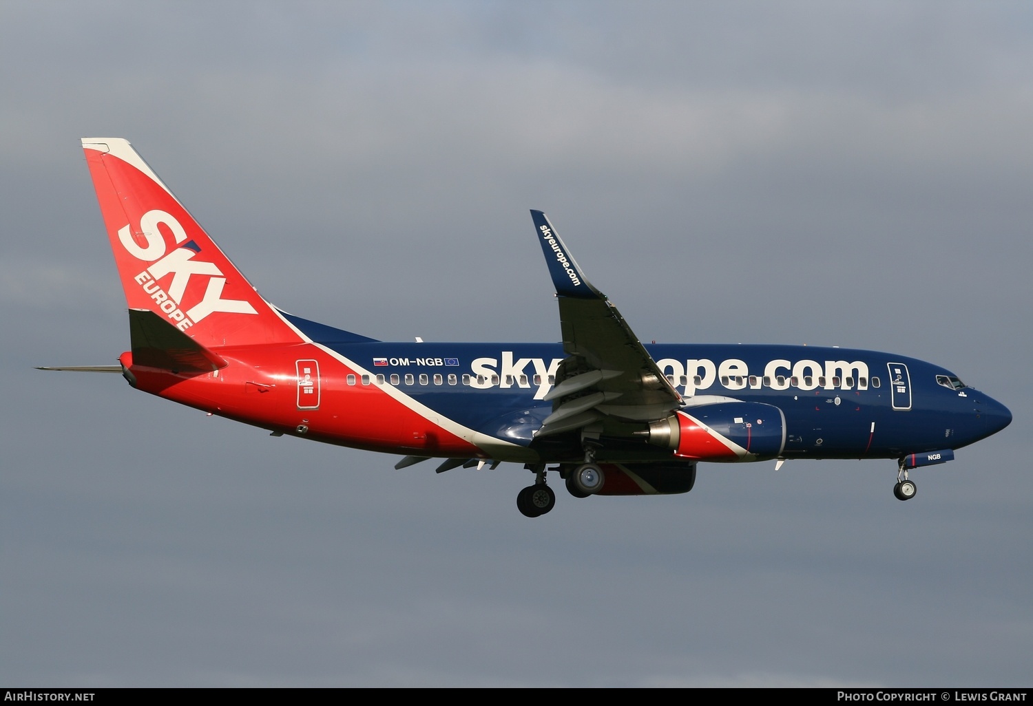 Aircraft Photo of OM-NGB | Boeing 737-76N | SkyEurope Airlines | AirHistory.net #322296