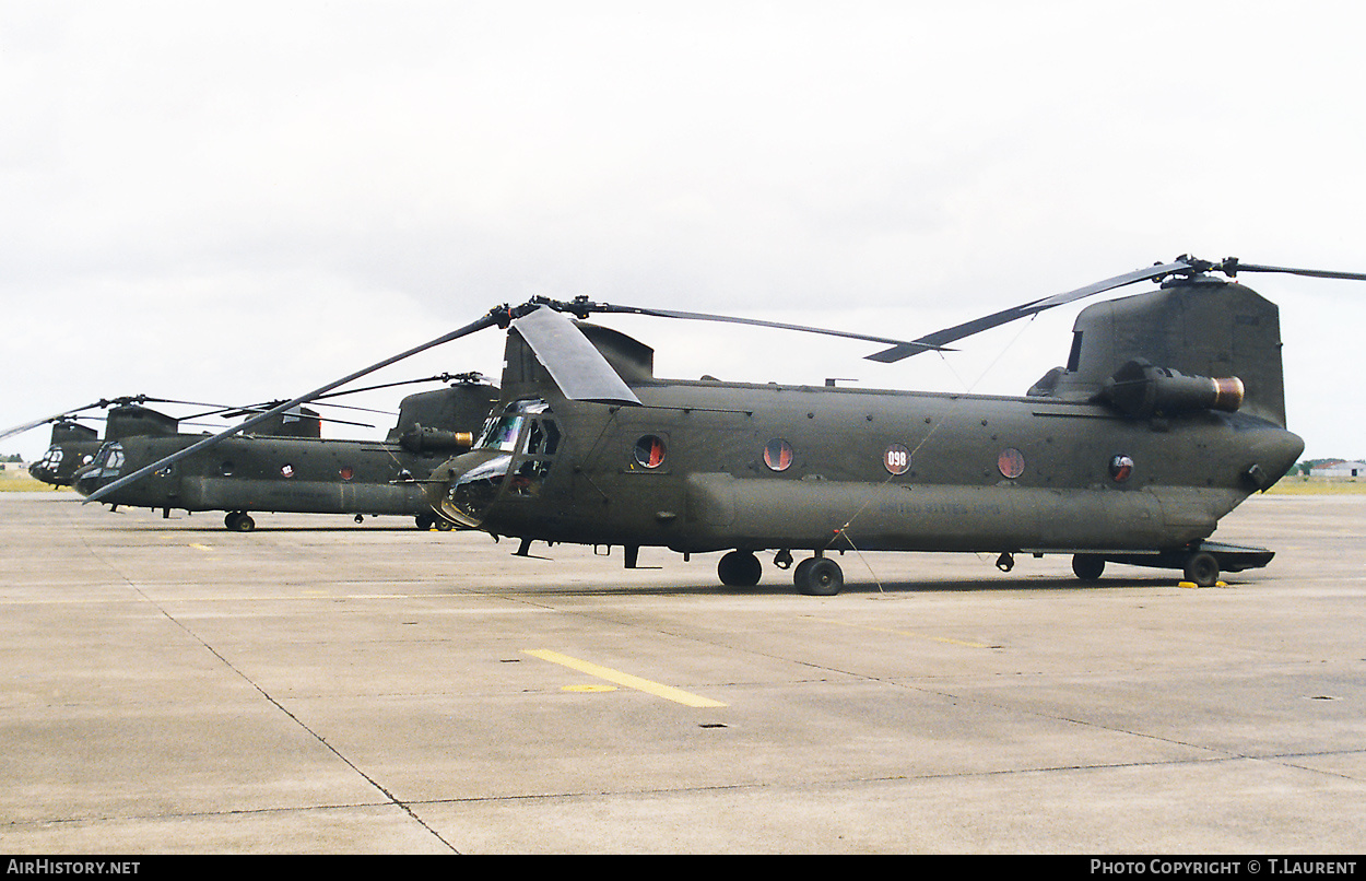 Aircraft Photo of 87-0098 / 70098 | Boeing CH-47D Chinook (414) | USA - Army | AirHistory.net #322369